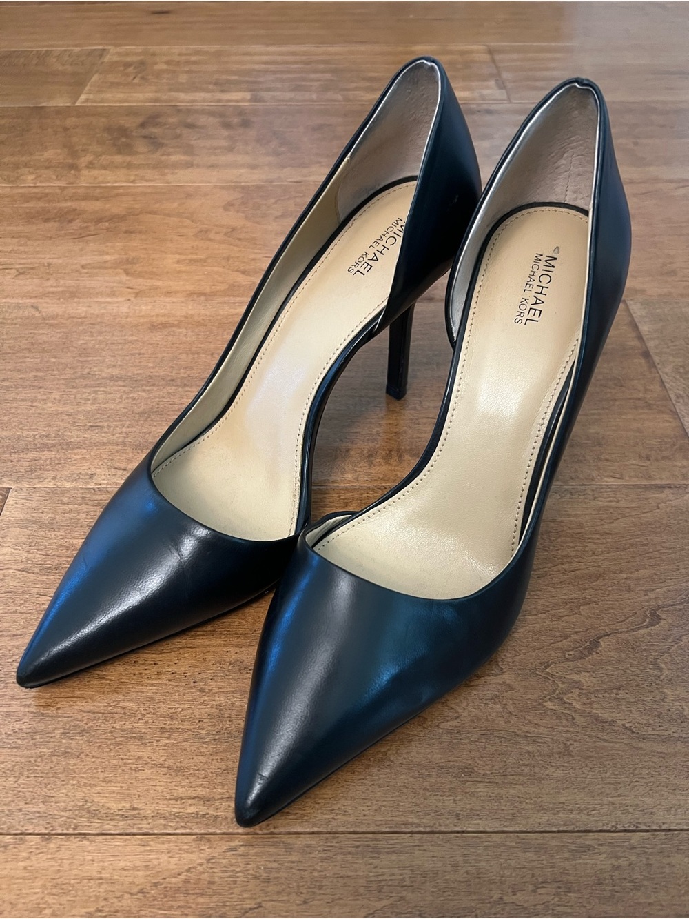 Michael Kors Black Heels w/ Gold Detail & Unique Heel - Size 10M (EUC)